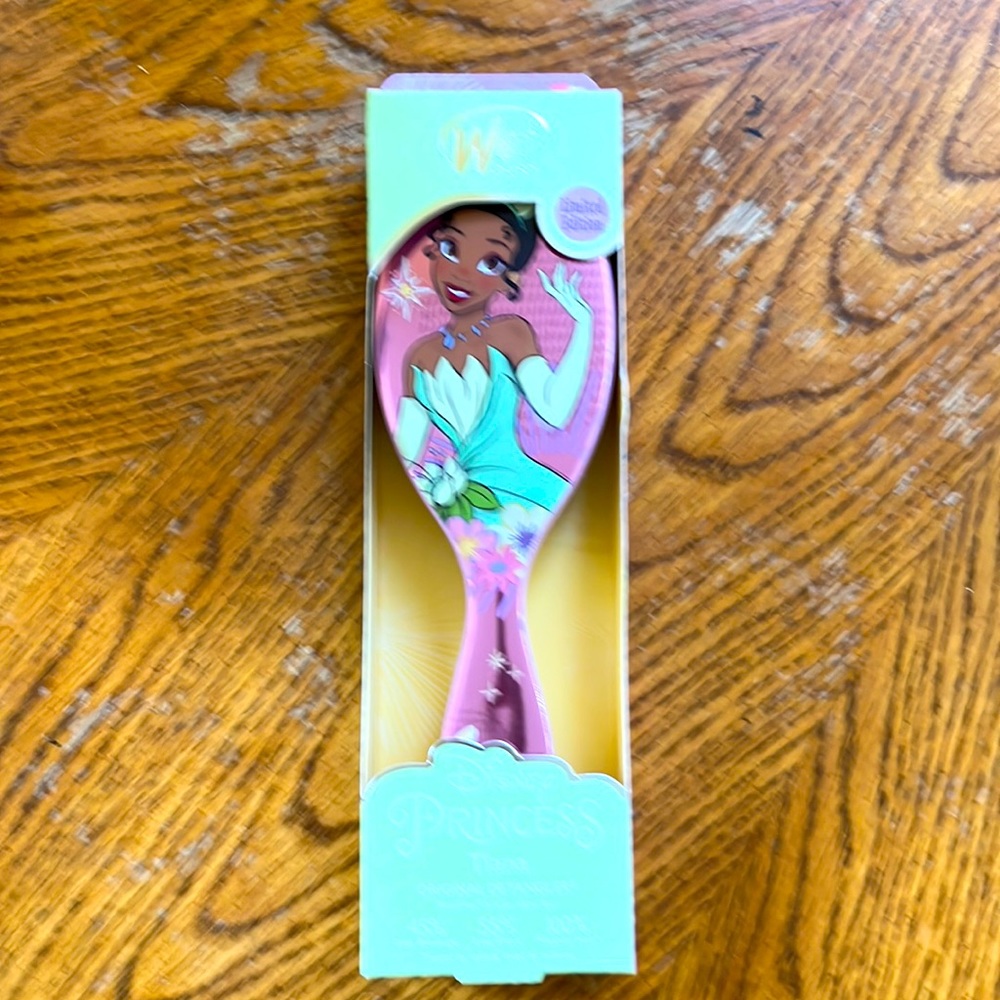 Disney Wet brush